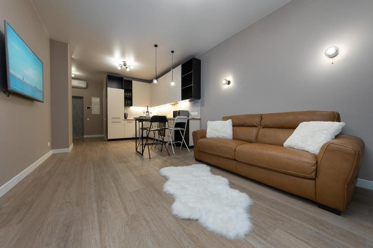 New Modern Apartments. Metro Minskaya Kijów Zewnętrze zdjęcie